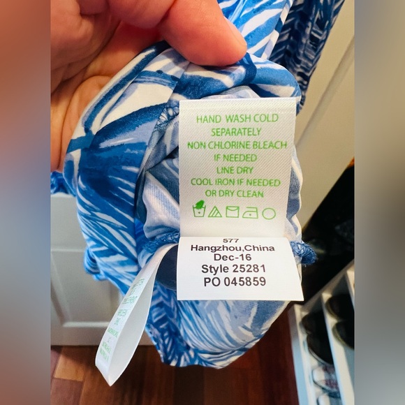 Lilly Pulitzer Colby Romper Lapis Blue Costa Verde Women’s Size Small - Picture 4 of 6